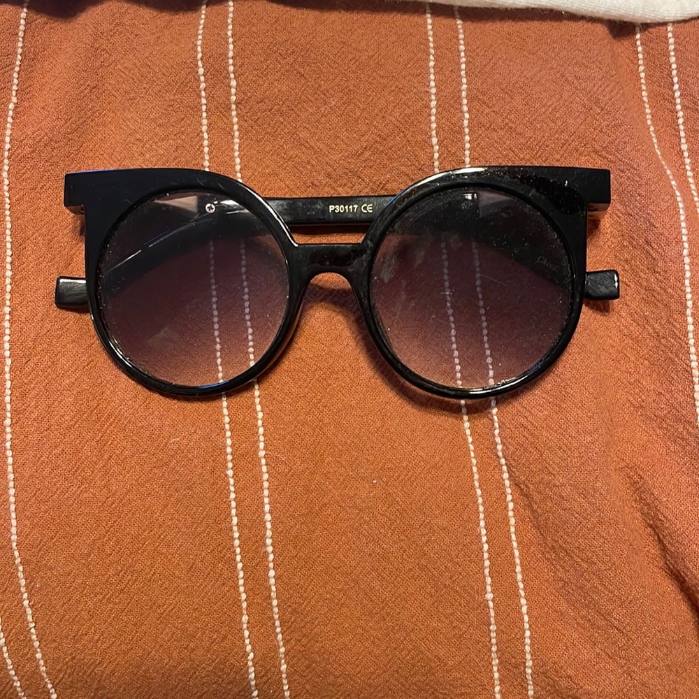 Women’s sunglasses